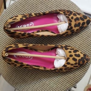 new!  never used animal print Heels
